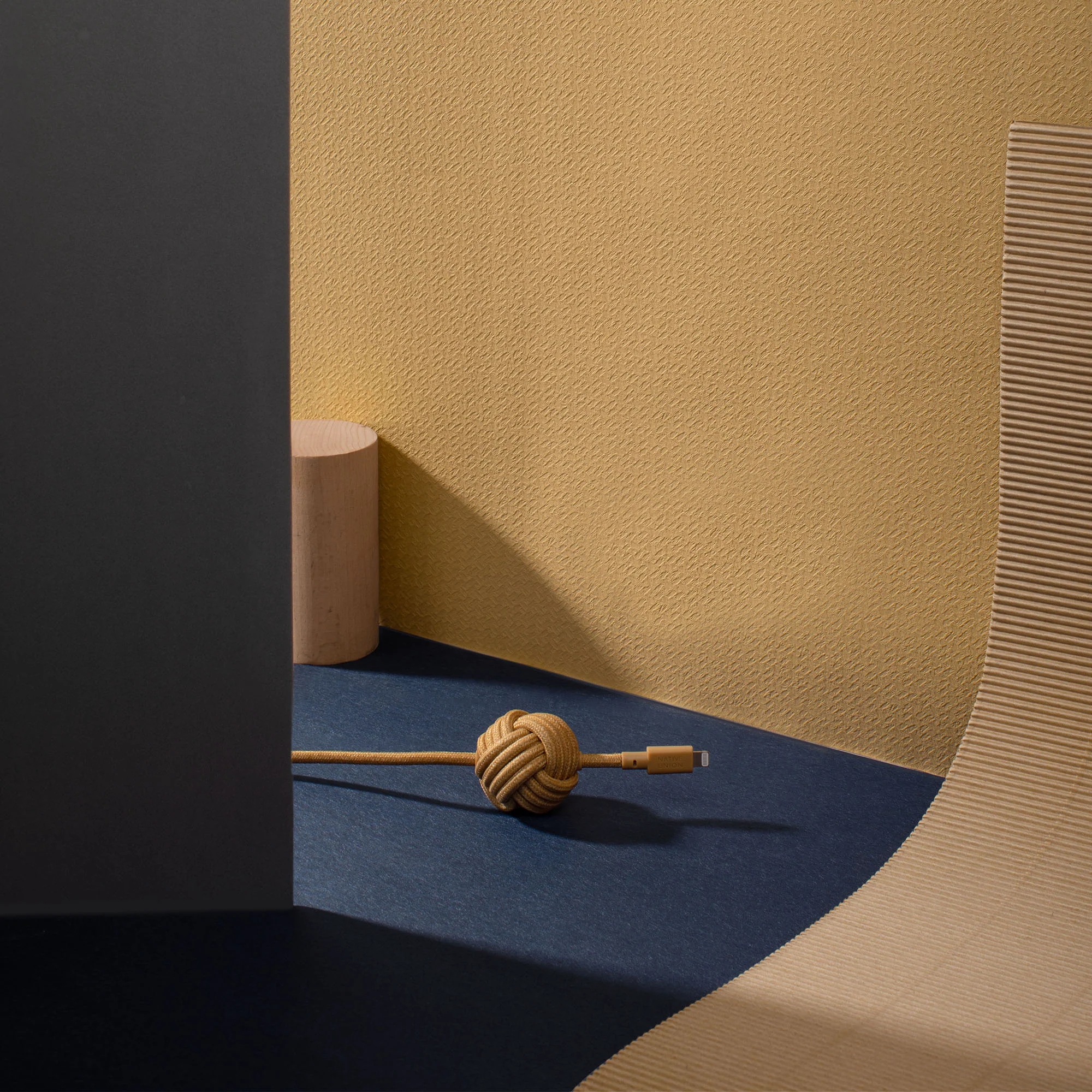 Night Cable (USB-C to Lightning) - Image 7