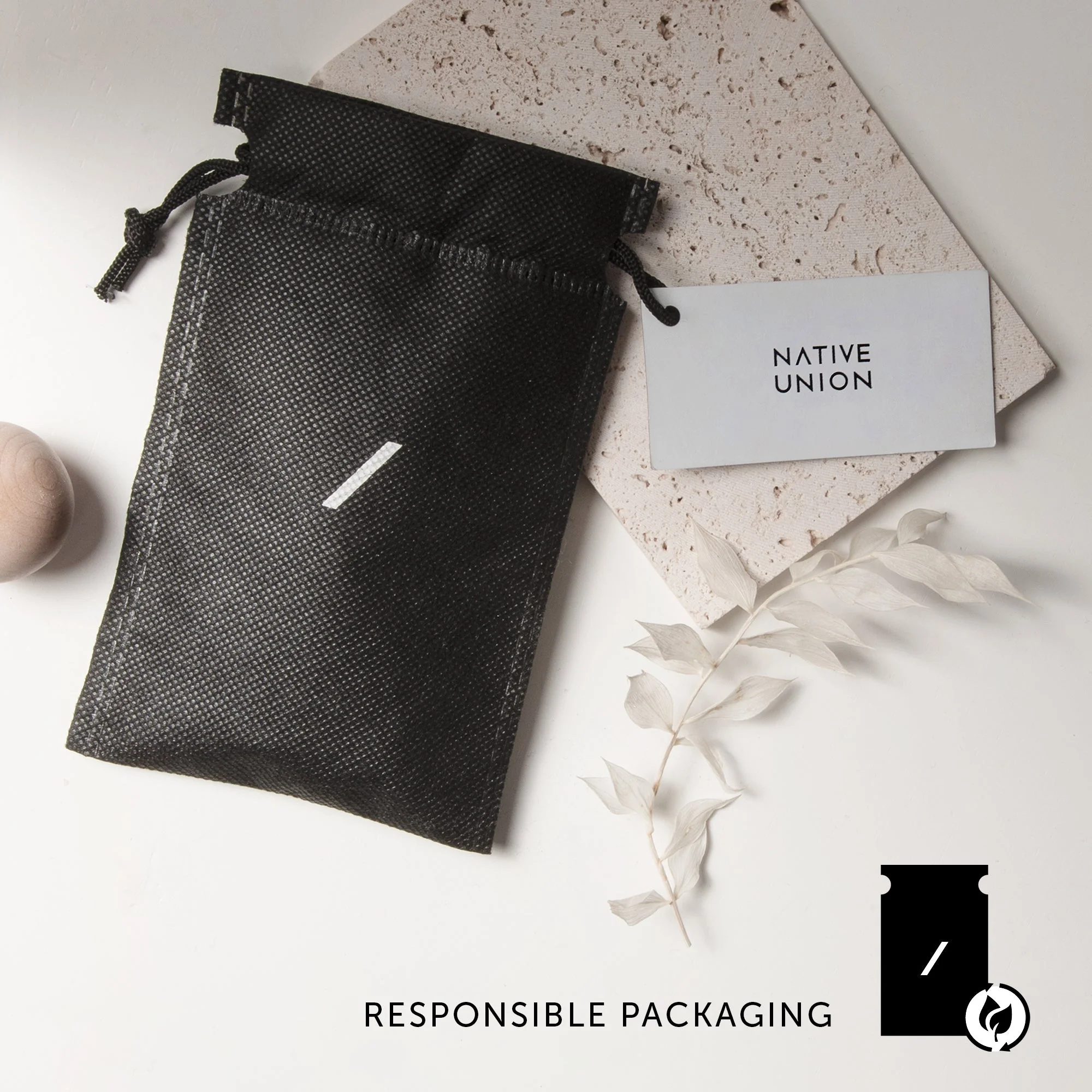 Belt Cable (USB-A to Lightning) - Responsible Packaging - Image 4