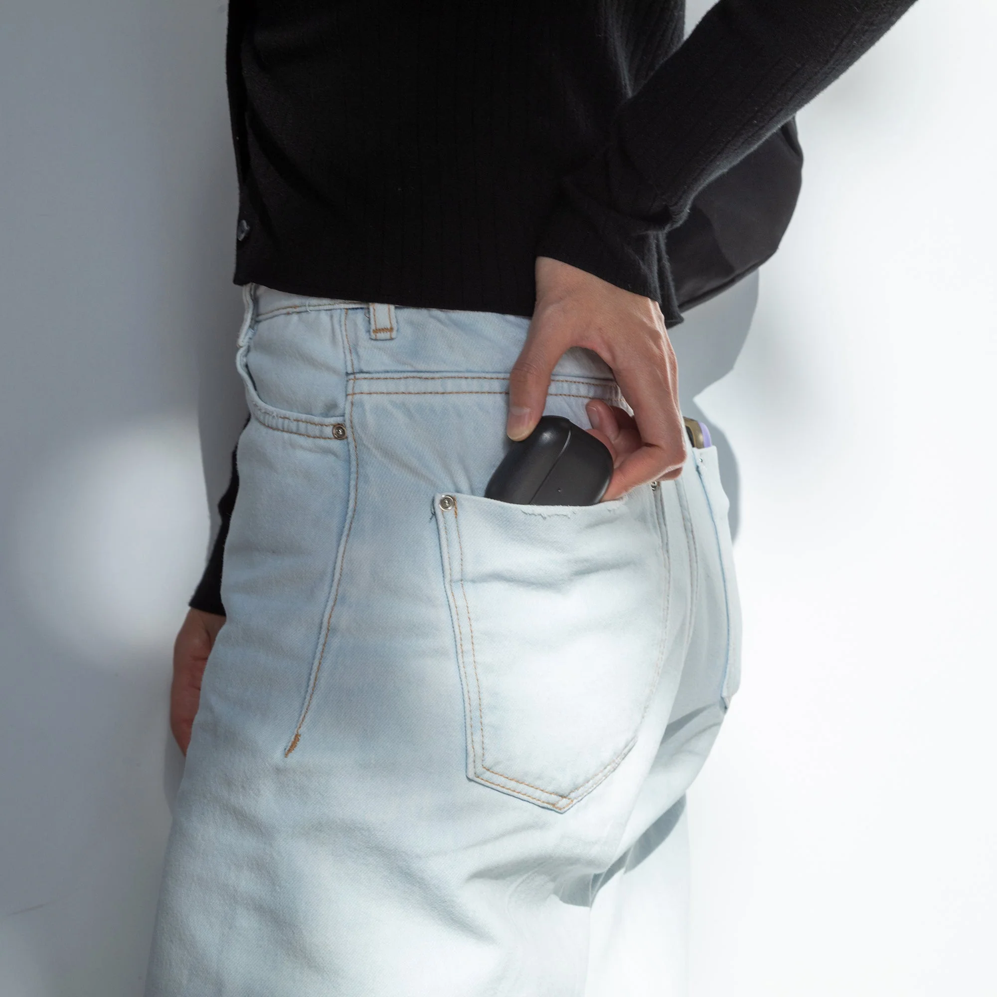 Leather Case for AirPods (Gen 3) - Image 11