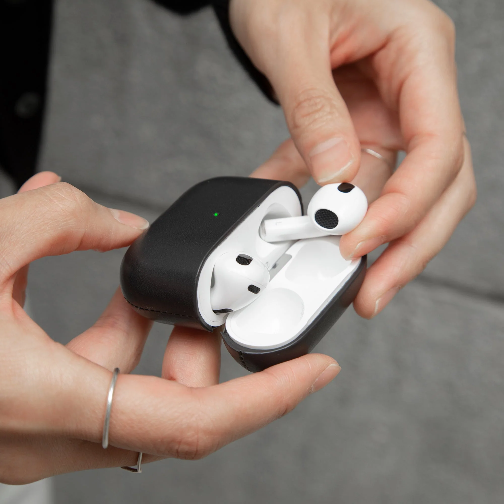 Leather Case for AirPods (Gen 3) - Image 4