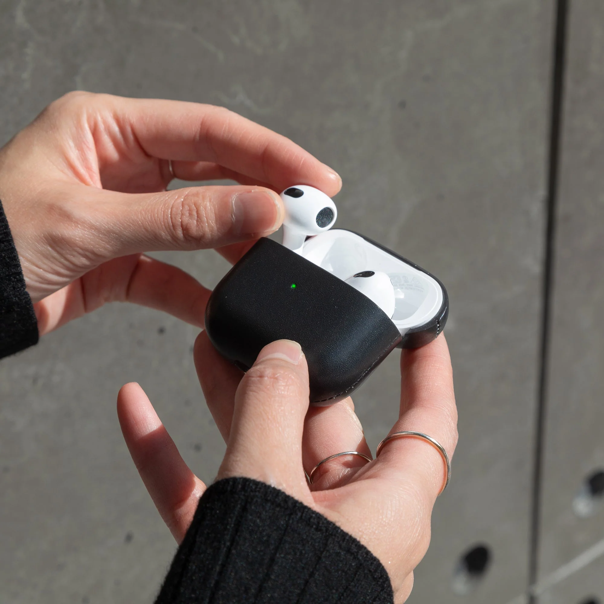 Leather Case for AirPods (Gen 3) - Image 9