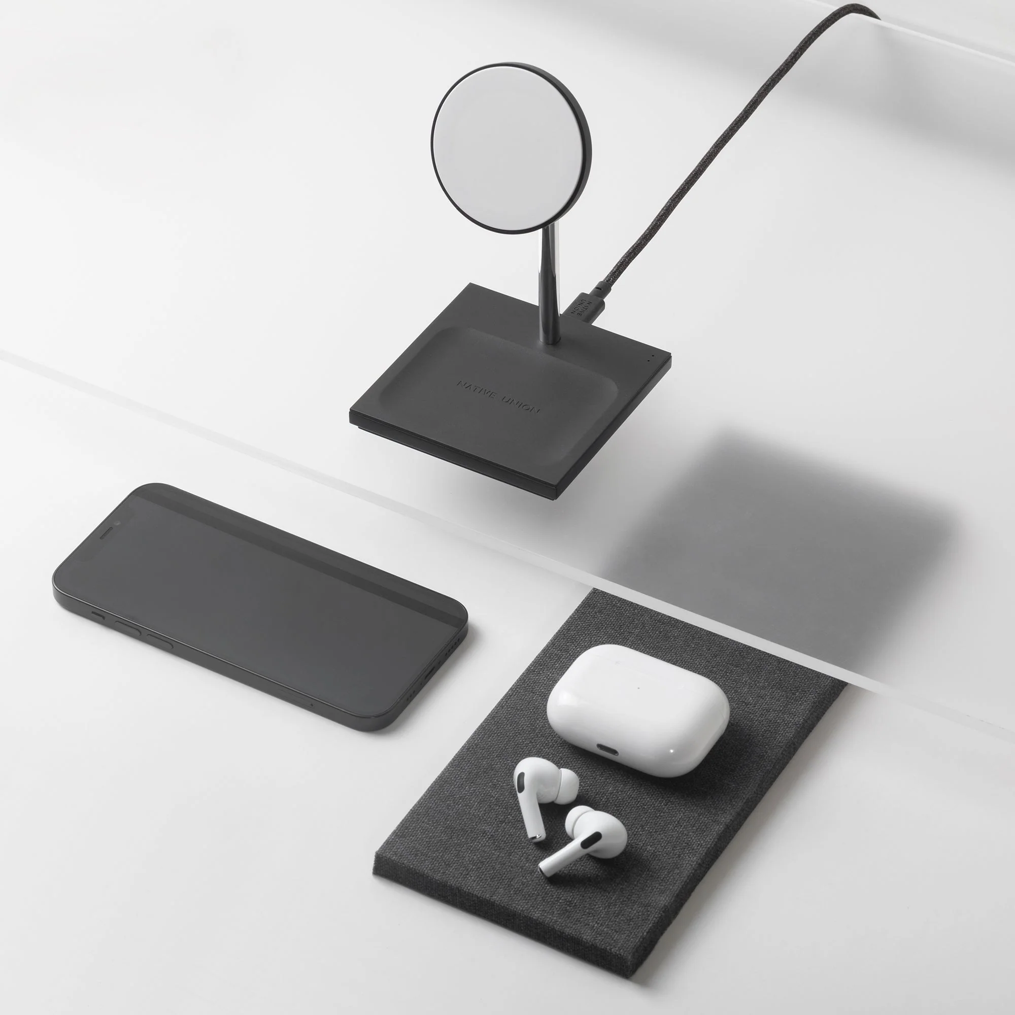 Snap 2-in-1 Magnetic Wireless Charger - Image 10
