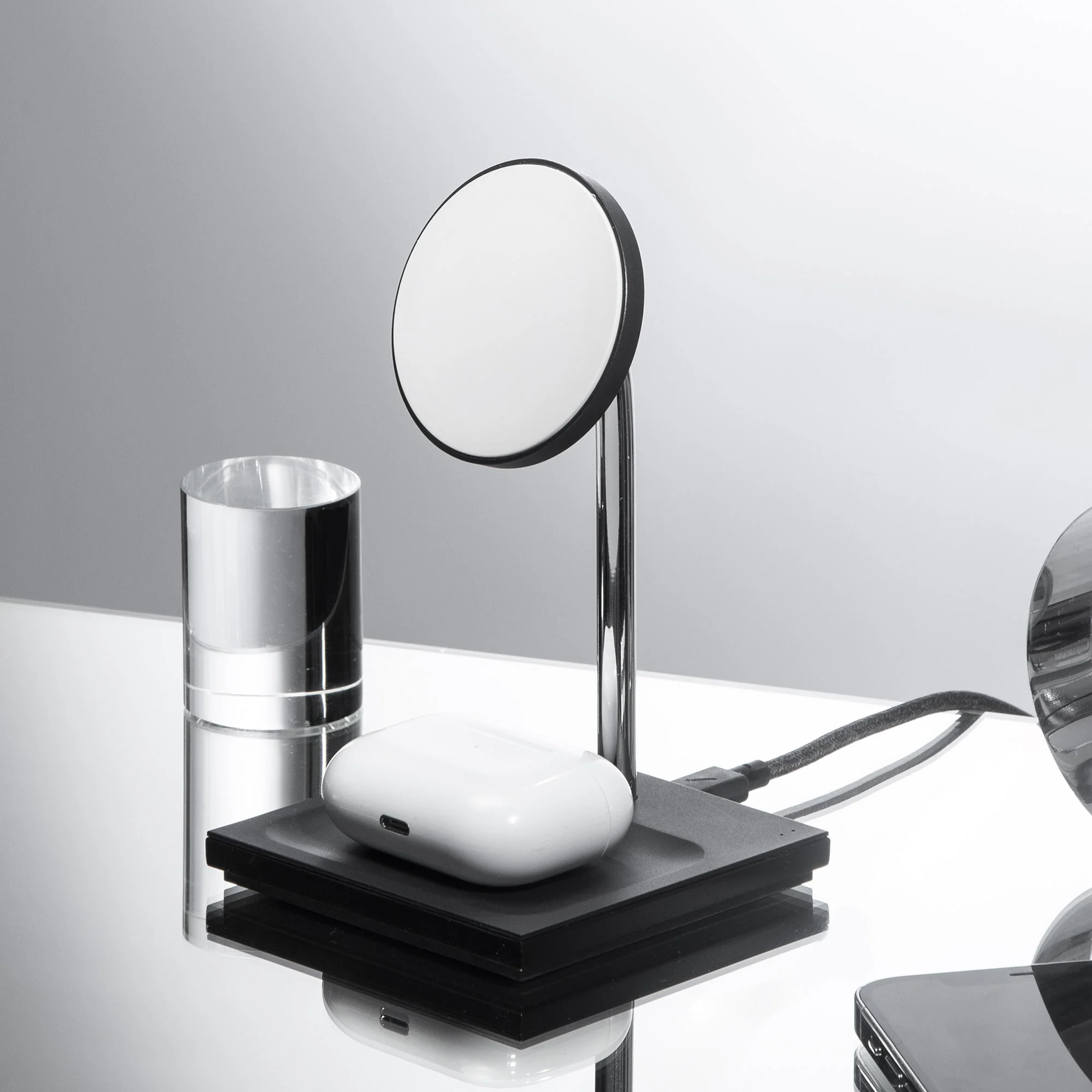 Snap 2-in-1 Magnetic Wireless Charger - Image 6