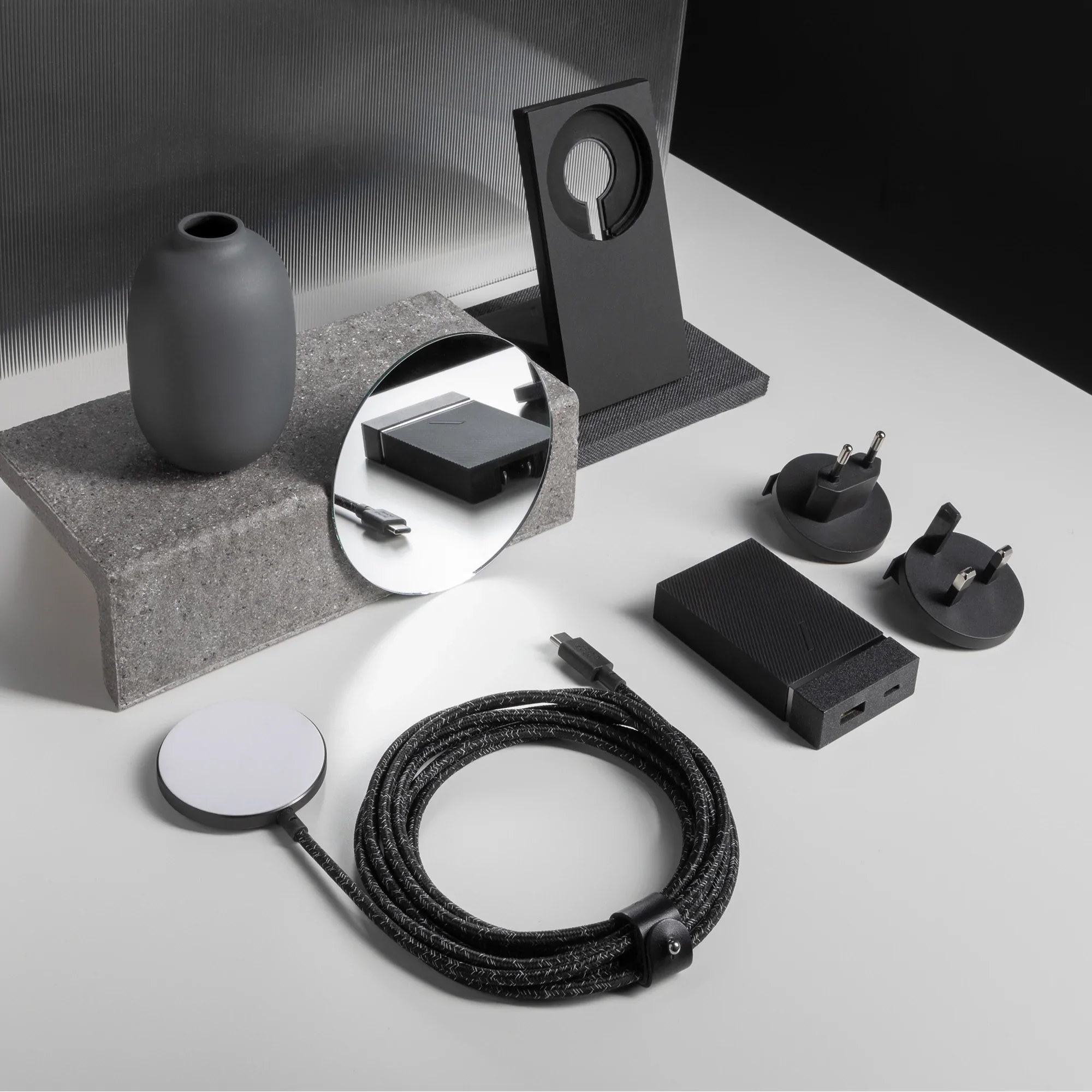 Snap Magnetic Wireless Charger - Image 3