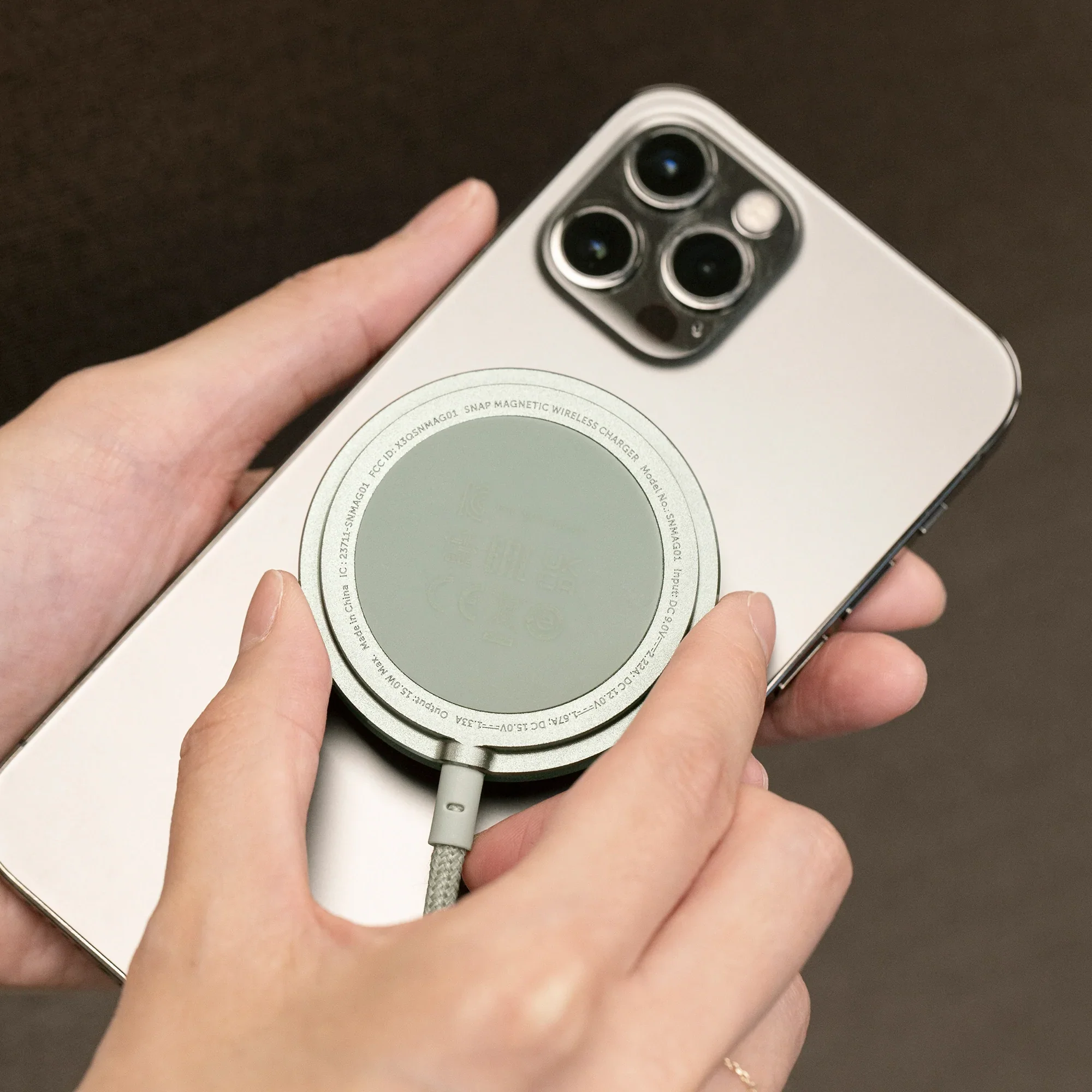 Snap Magnetic Wireless Charger - Image 7