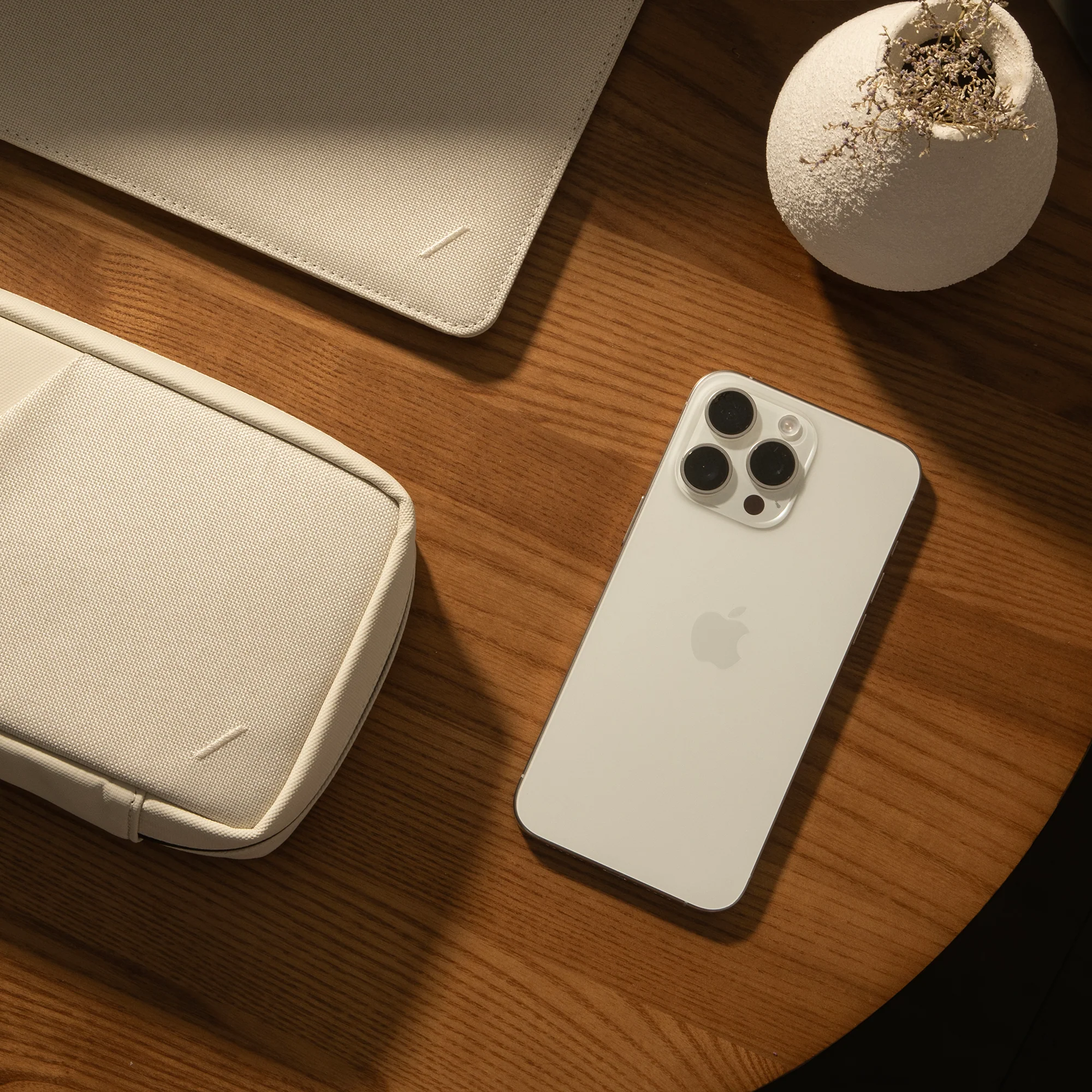 Stow Slim for MacBook (14") - Image 3